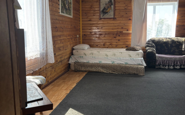 U Dyadi Sashi Guest house