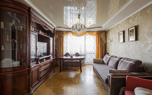 Квартира С тремя Комнатами и Кухней на Немиге