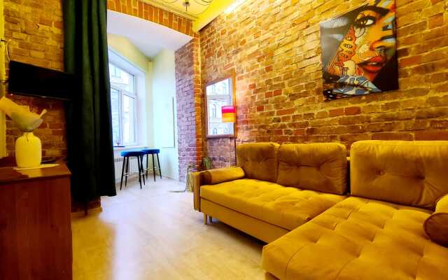 Апартаменты на Большом 13 Эркер