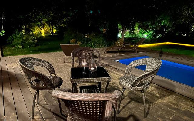 Вилла Ларсон