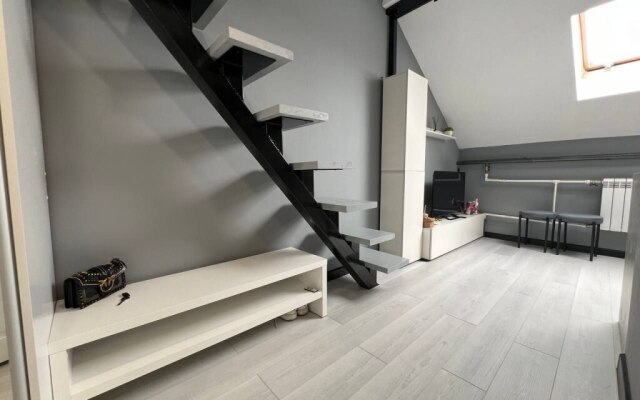 Dvukhurovnevyye Apartamenty Cloud Attic na Elektrozavodskoy