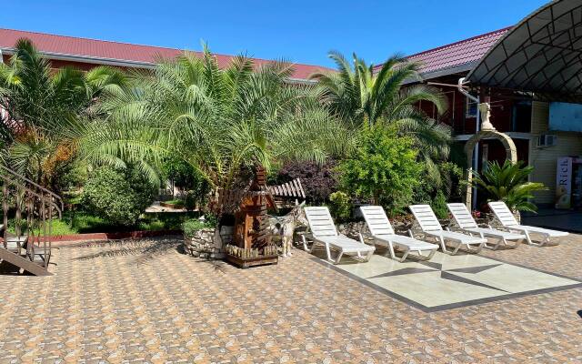 Rozovy Flamingo  Guest House