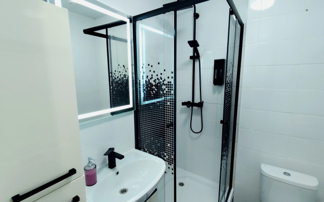 Квартира студия на 17 этаже