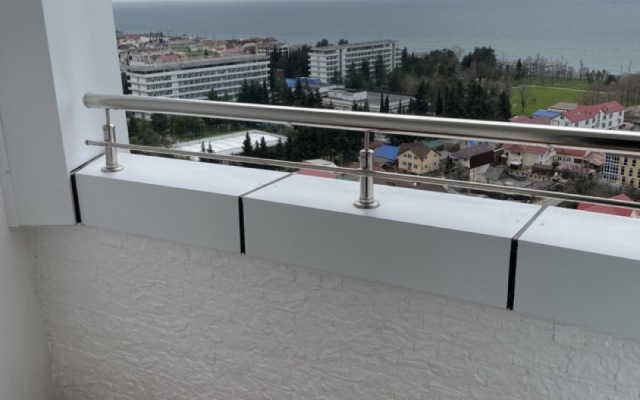 S neveroyatnym vidom na more i zakaty Apartments