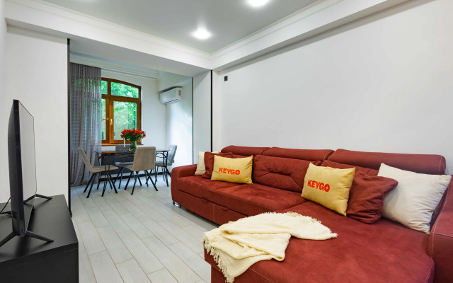 KeyGo #0077, 1 Bedroom, Saryan Street Apartments