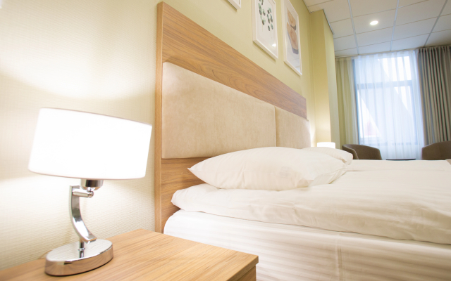 Lyod Hotel