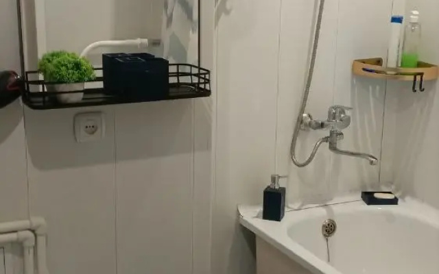 Kvartira Uutnaa studia radom s aeroportom