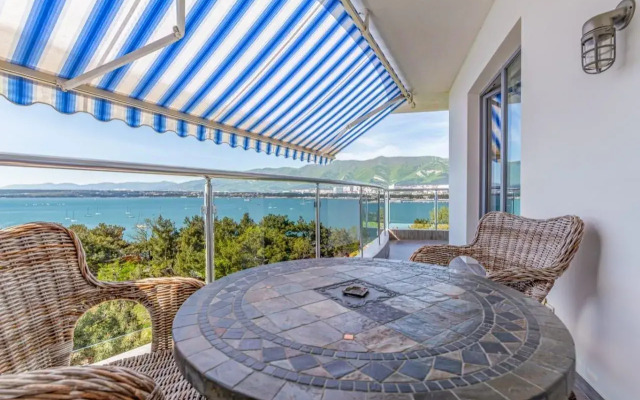 Na Primorskoy 30A Flat