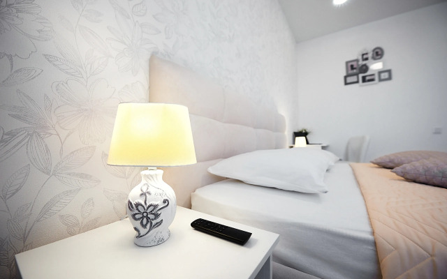 2-к. полноценная квартира, класса люкс, с панорамой на храмовый комплекс