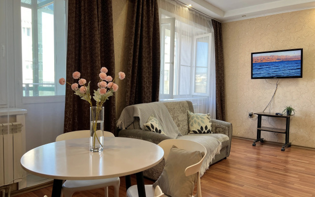 Studiya Smolina 79-127 Ulan-Ude ZhD vokzal KakDoma Flat