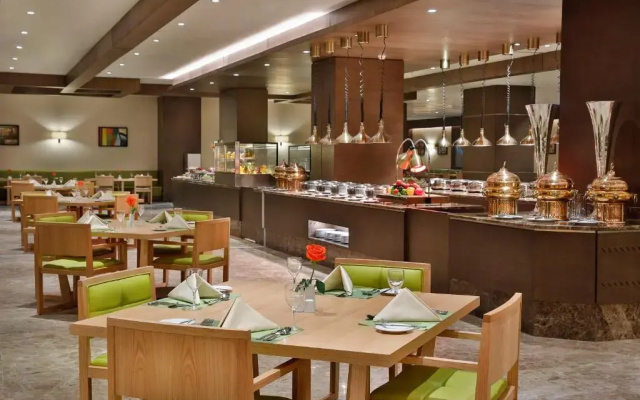 Отель Four Points by Sheraton Makkah Al Naseem