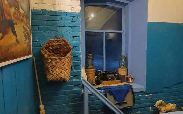 V starinnom osobnyake Revolyutsioner Ikonnikov Flat