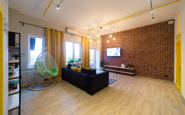 Bee Station Hotel