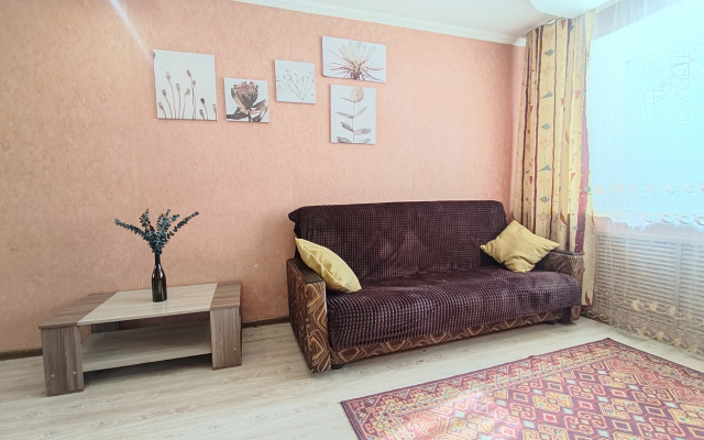 Na Komsomolskoy Flat