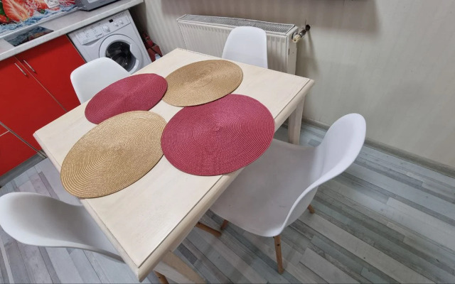 S Uchastkom V Tsentre Goroda Flat