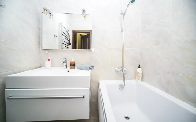 2- room on 28 Independence Avenue City Center Apartments