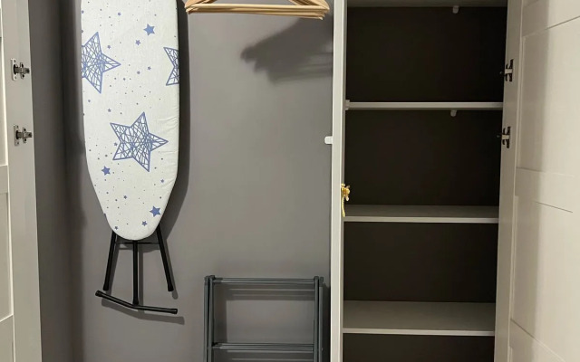 Na Monastyrskoy 46 Flat