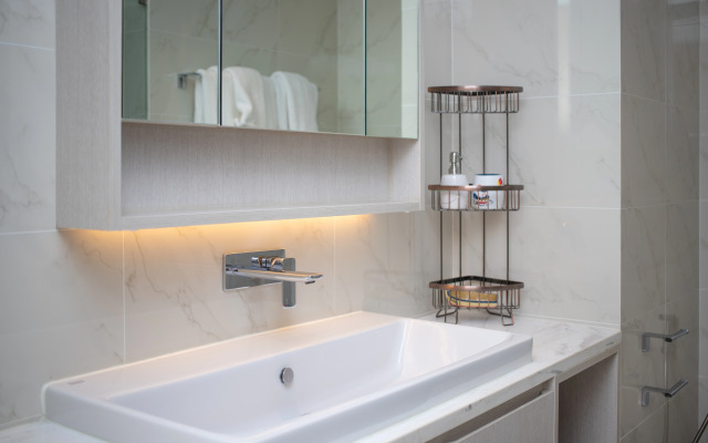 Апартаменты Три спальни с видом на море и озеро