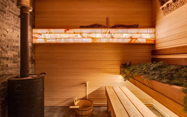 Частный дом Увеличенный А-фрейм Сад с баней и чаном