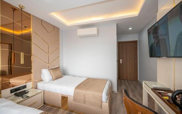 Luxury Airport Hotel by Zazzoni