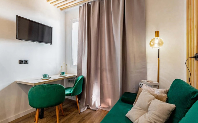 Apartments Studiya S Balkonom Na Skolkovskoy 9b