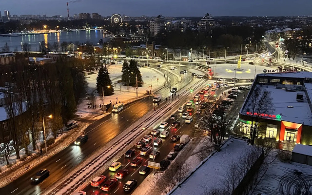 V Tsentre Goroda S Vidom Na Verkhnee Ozero Flat