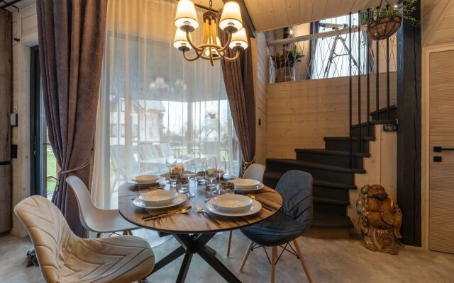 Privat House v Poselke Velikie Ozyora