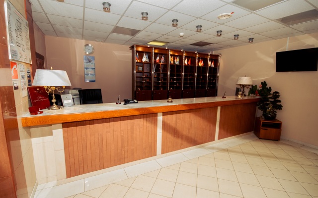 Отель Кристалл