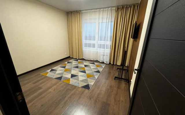 Solnechnaya Kvartira V Yuzhnoy Bittse Flat