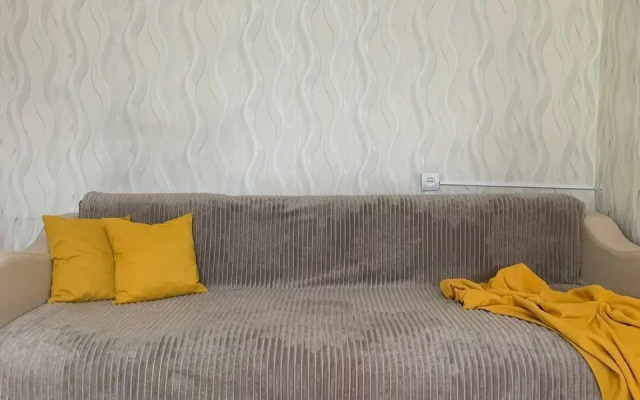 Dvukhkomnatnaya Blizko K Zhd Flat