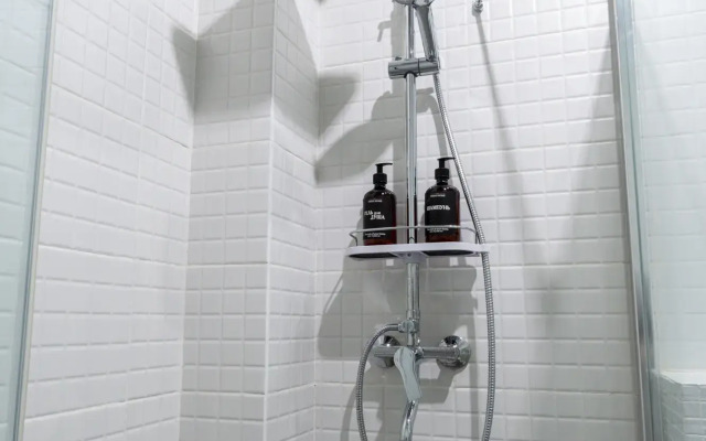 Квартира Две подушки на ш. Революции, 3к2