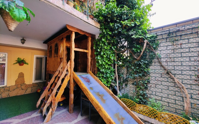 Renata 35 Guest house