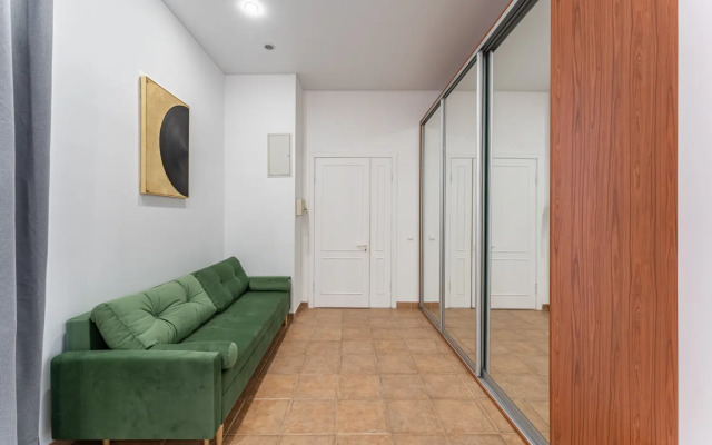 Tryokhkomnatnaya V Tsentre Moskvy Na Tverskoy Flat