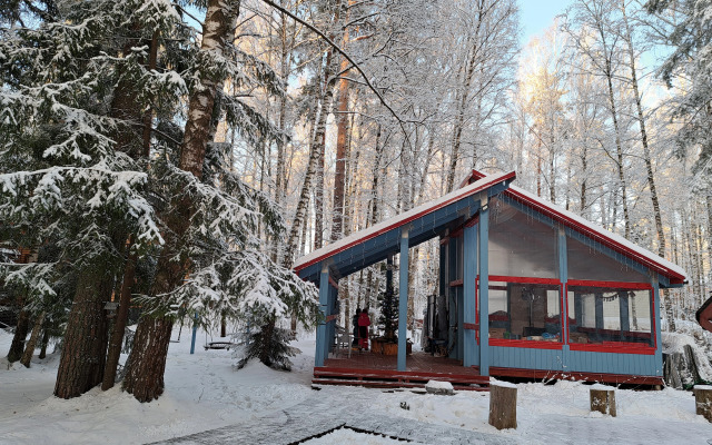 Частный дом в Заветах Ильича с розовой гостиной