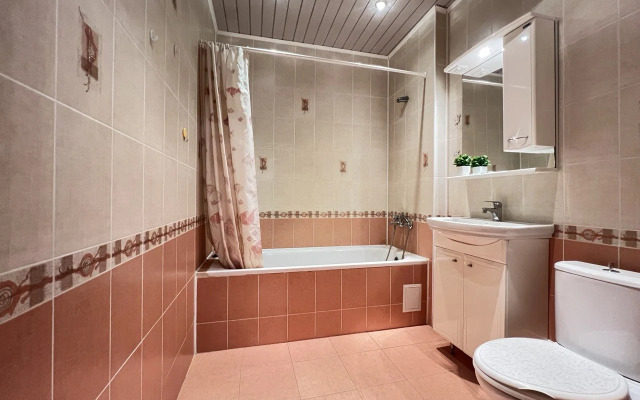 Na Naugorskom Shosse 76 Flat