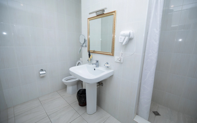 Diamond Hotel