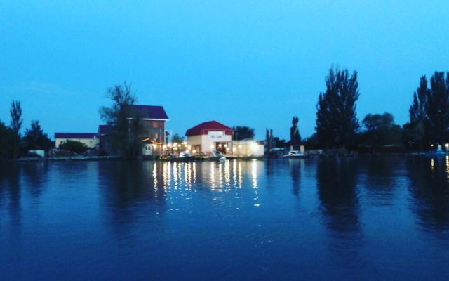 Yakor Fishing-Hunting Hotel