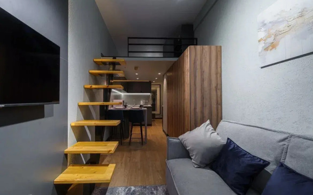 Studiya Nizhnyaya Pervomayskaya 64 Flat
