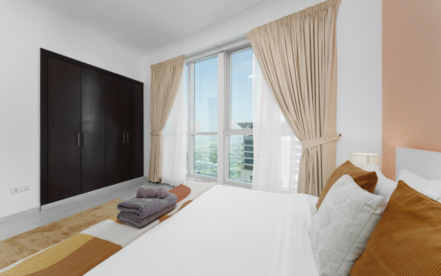 Апартаменты Unique & Stylish High Floor close to Marine Club