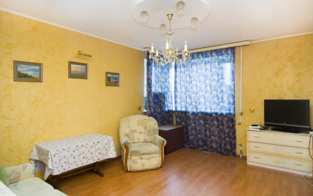 Квартира трёхкомнатная Воскресенская 6