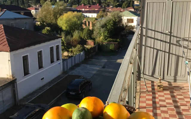 Apartments 4-Kh Komnatnye V Tsentre Sukhuma