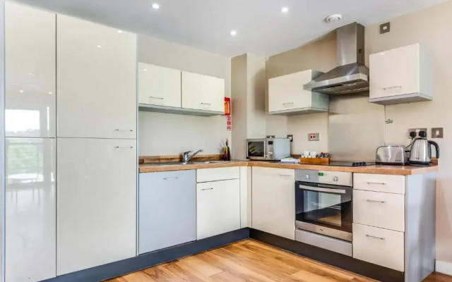 Апарт-отель Roomzzz Leeds Headingley