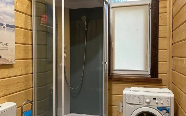 102 v Family Alley Apartments