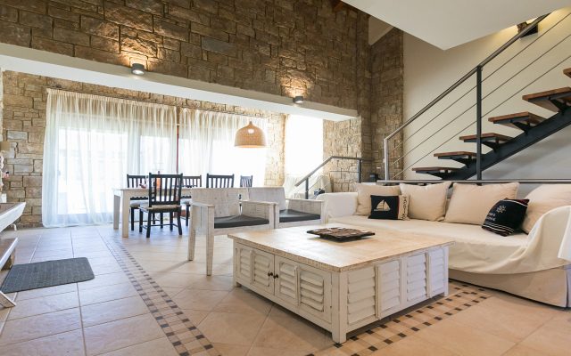 Inuit II Luxury Pool Villa Sani