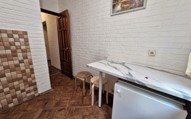 2Kh Komn Na Oranzhereynoy Flat