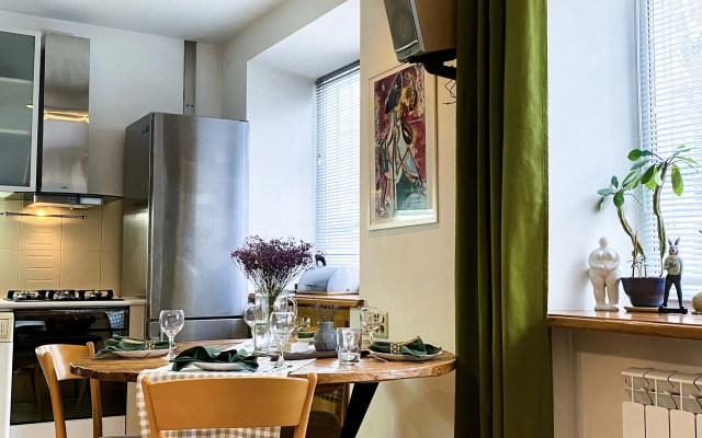 Na Bolshoy Oktyabryskoy Flat