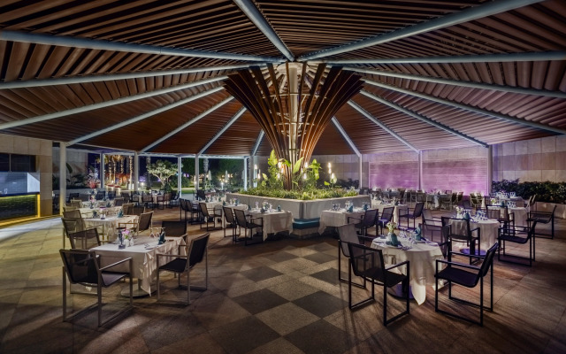Calista Luxury Resort