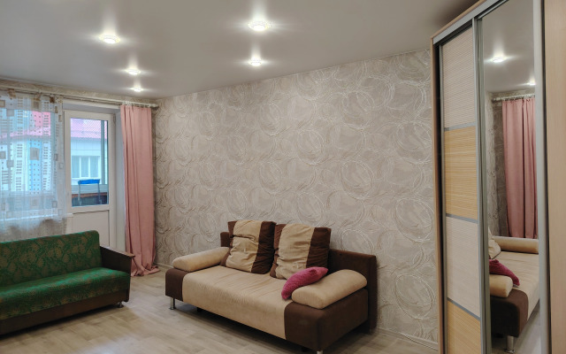 Квартира Двухкомнатная рядом с ЖД вокзалом