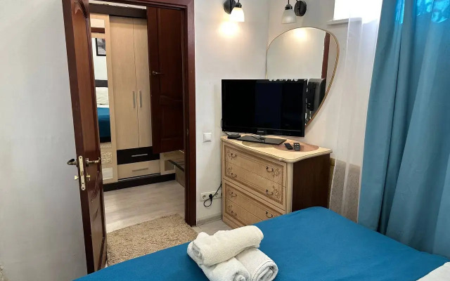 Studiya U M Novokuznetskaya Flat