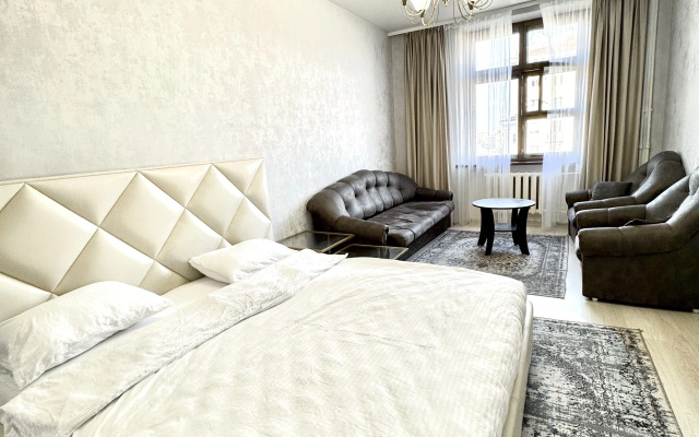 Na Prospekte Nezavisimosti 39 Apartments